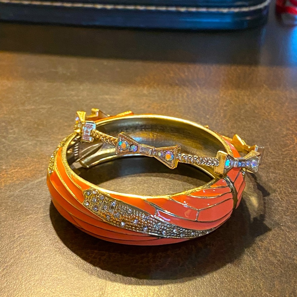 2 Sparkly VTG gold bangles,wide Geo salmon laminate hinged,gold/ABS Crystal Bows